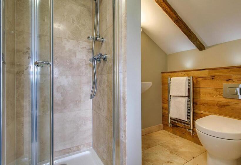 בית מלון כפרי The Ingham Swan