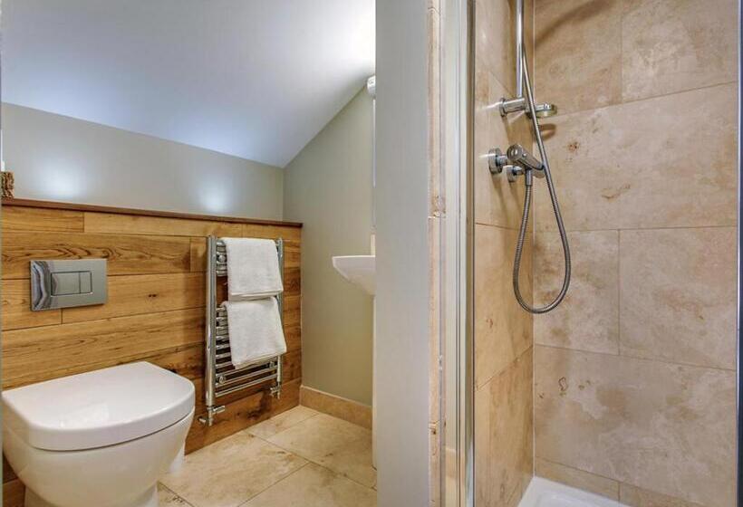 בית מלון כפרי The Ingham Swan