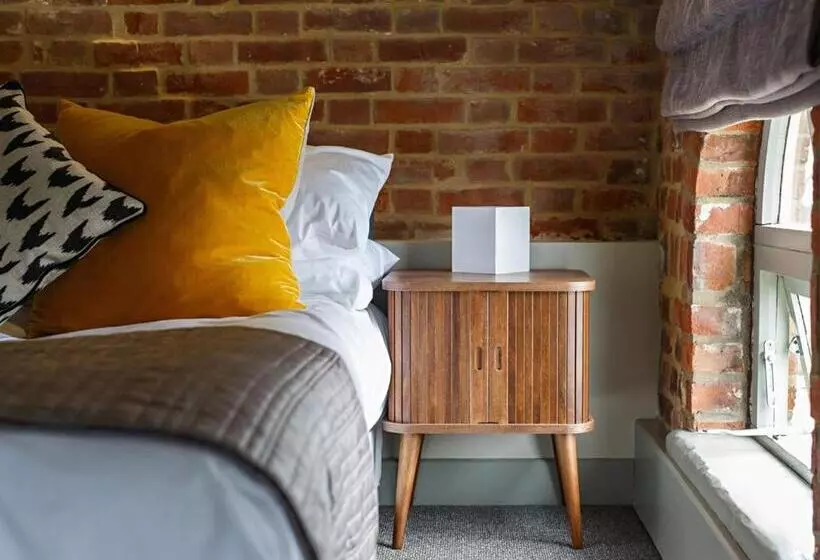 בית מלון כפרי The Ingham Swan