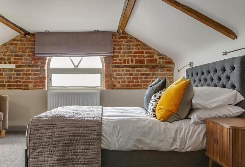 בית מלון כפרי The Ingham Swan