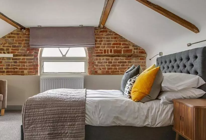 בית מלון כפרי The Ingham Swan