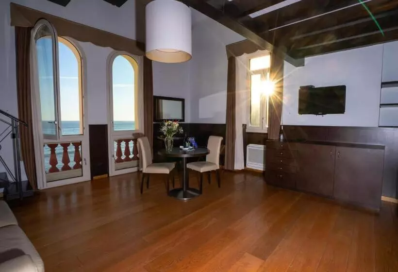 酒店 Villa Eva Beach