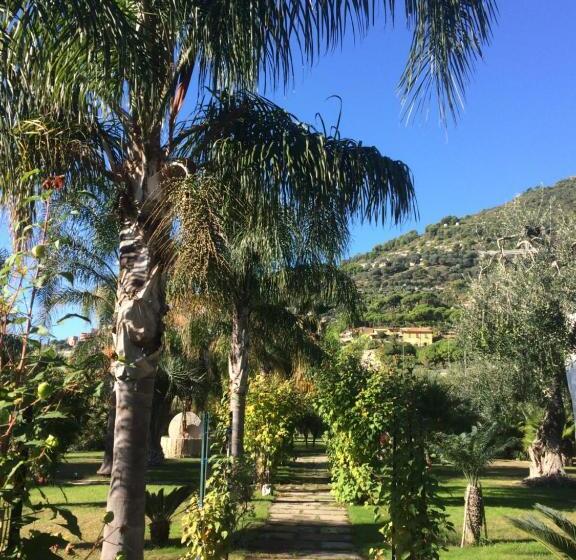 فندق Villa Eva Beach