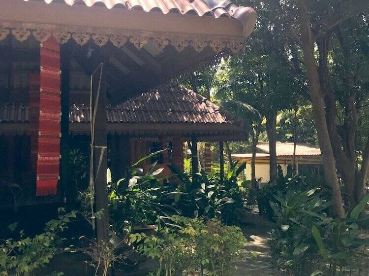 Lipe Sunset Forest Resort