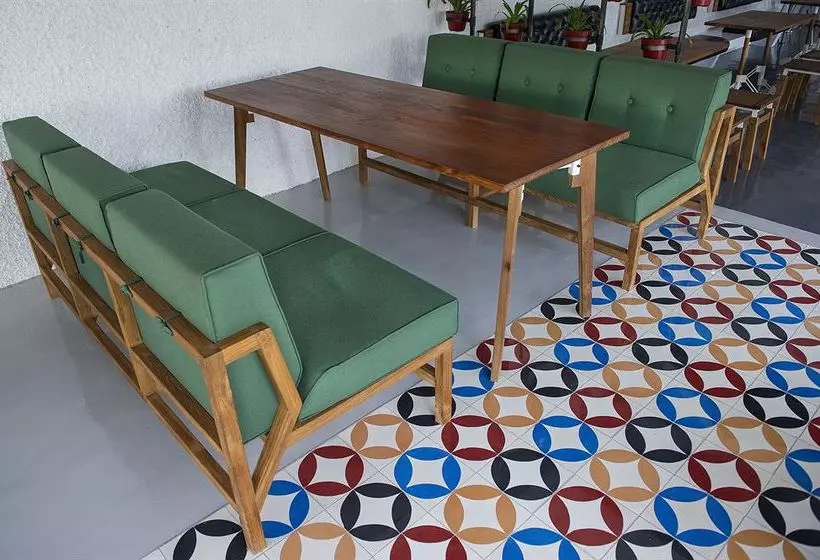 Lokal Hotel & Restaurant