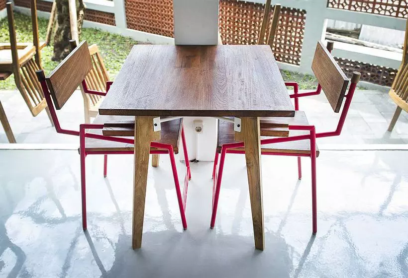 Lokal Hotel & Restaurant