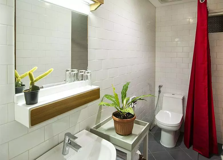 Lokal Hotel & Restaurant