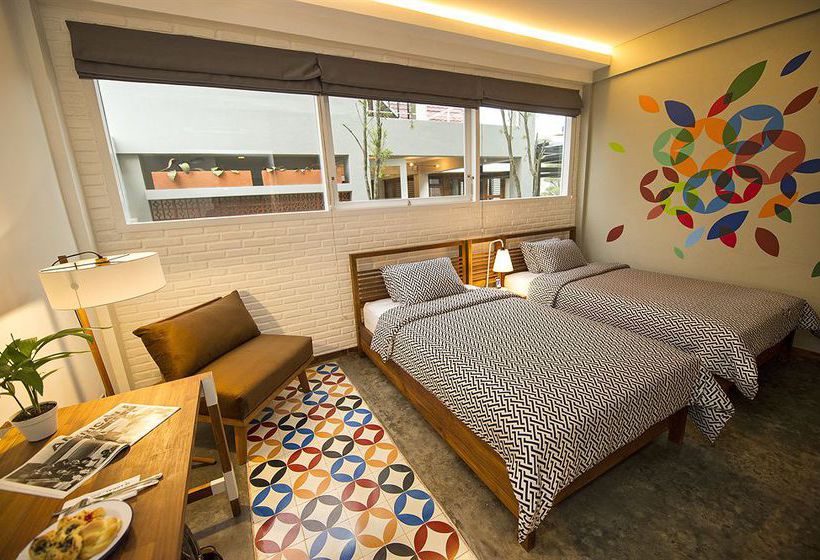 Lokal Hotel & Restaurant