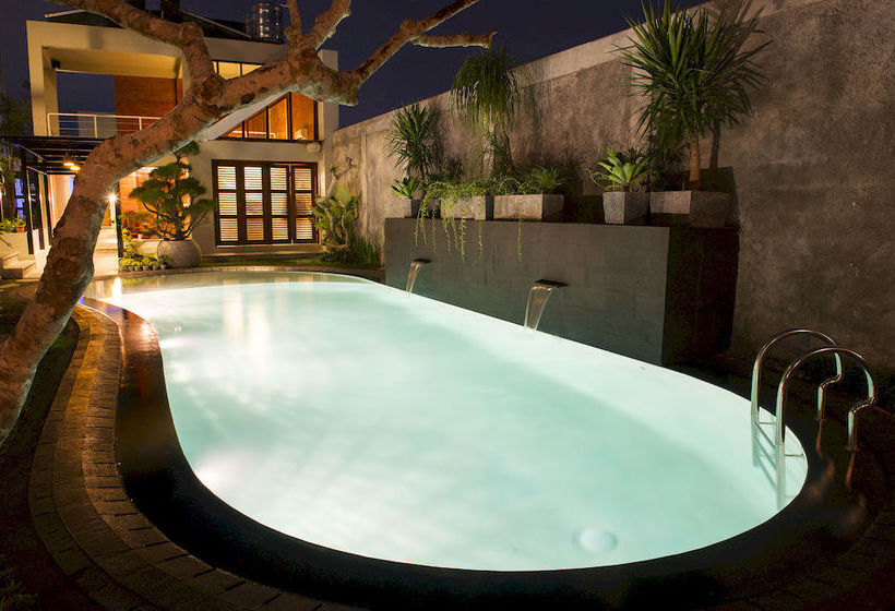 Lokal Hotel & Restaurant