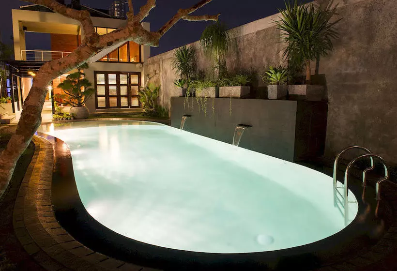 Lokal Hotel & Restaurant