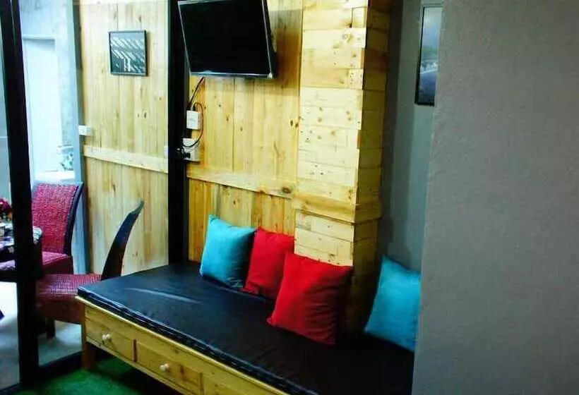 Nap Box Hostel