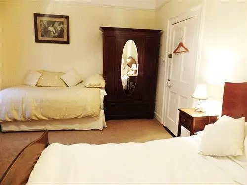 بنسيون Mcmahon Guest House