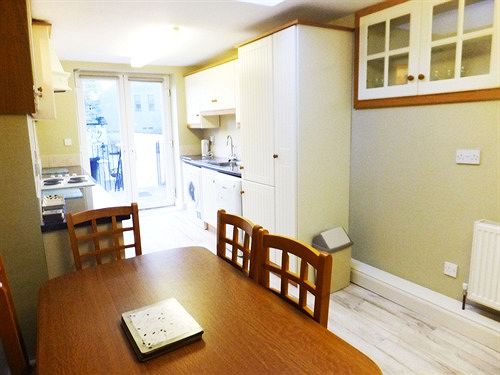 بنسيون Mcmahon Guest House