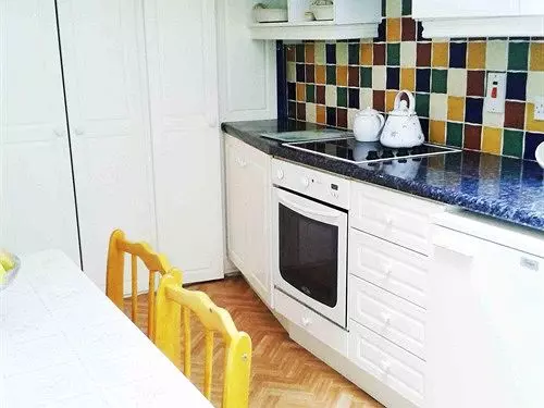 بنسيون Mcmahon Guest House