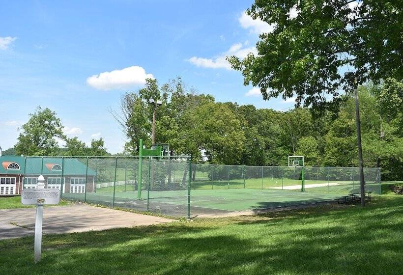 بنسيون The Legend Of French Lick