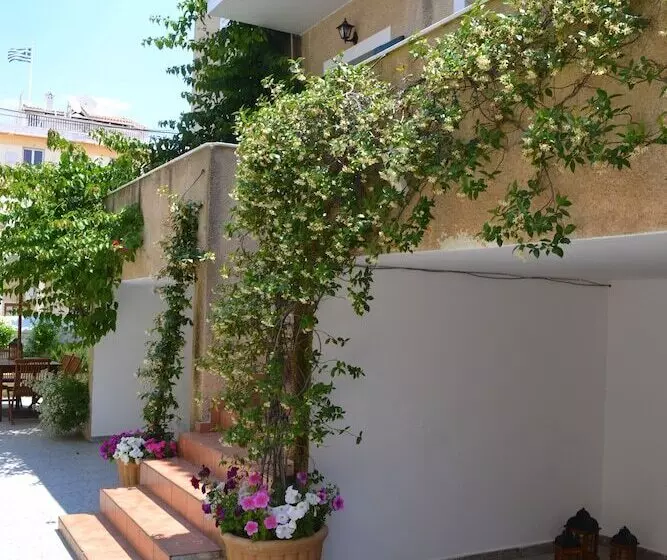 پانسیون Twin House