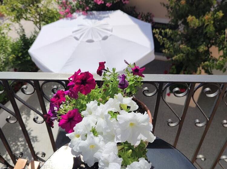 膳宿费 Twin House