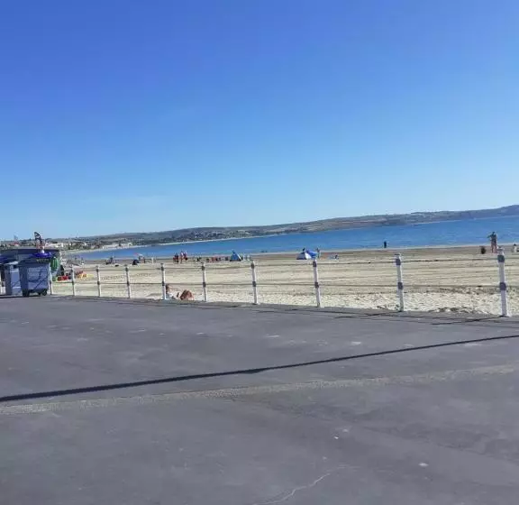 پانسیون Valentine Guest House