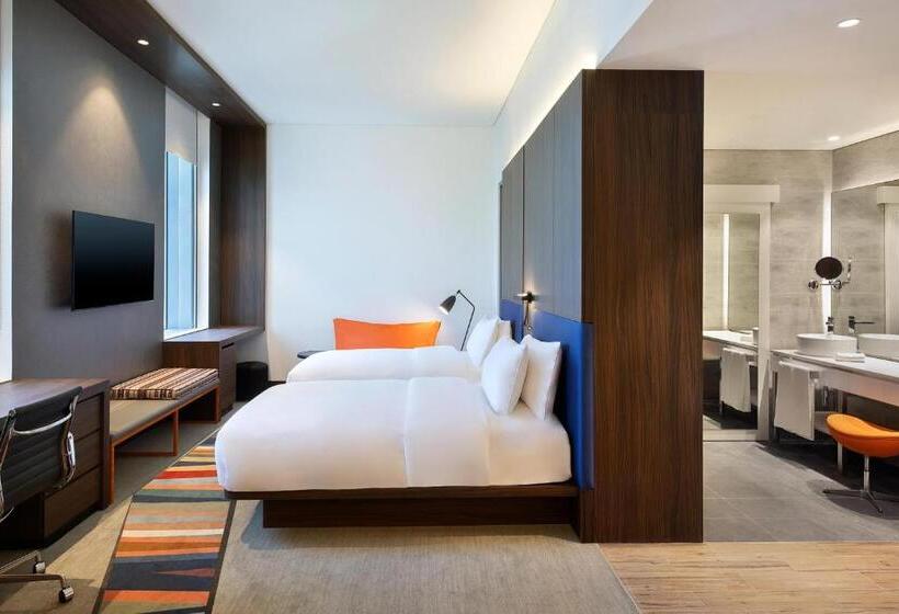 Отель Aloft Dubai Airport
