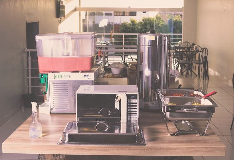 Отель Imperial Palace