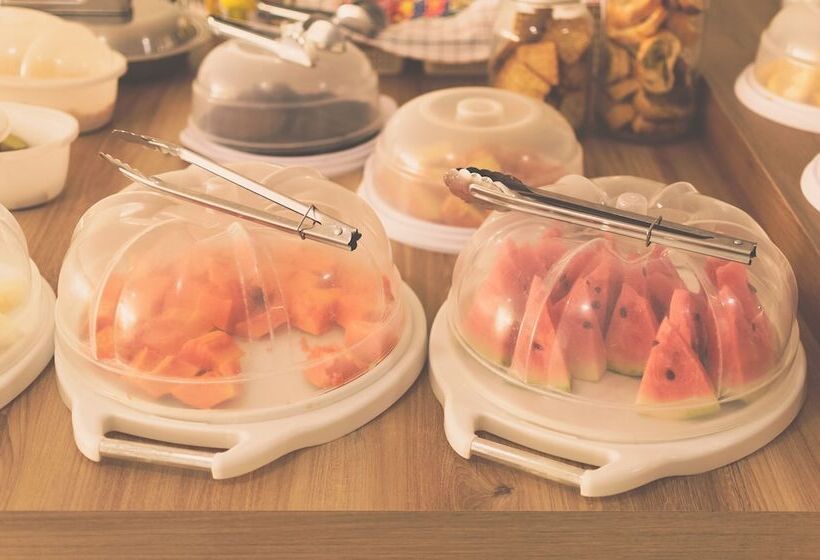 Отель Imperial Palace