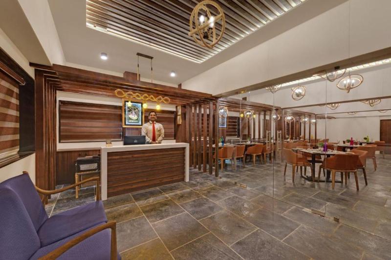 Отель The Fern Leo Beach Resort