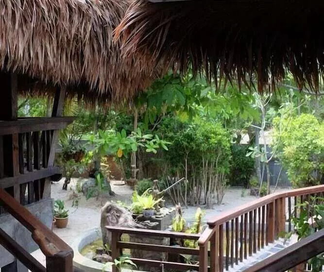 هتل Panji Panji Tropical Wooden Home