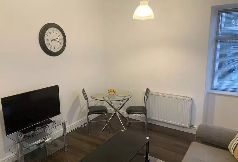 Aberdeen Serviced Apartments   The Lodge