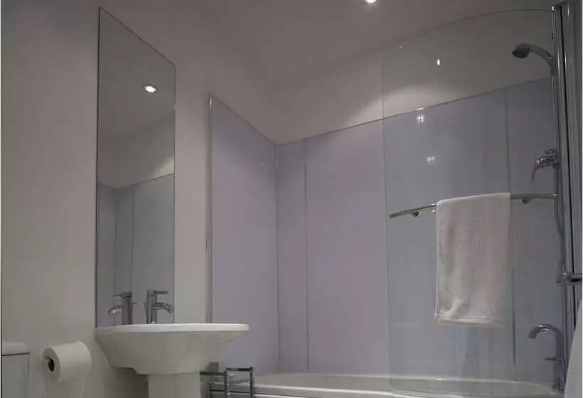 Aberdeen Serviced Apartments   The Lodge