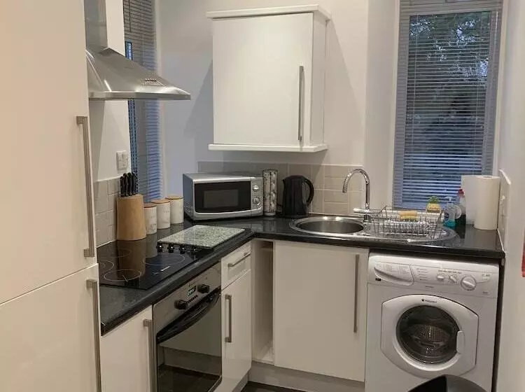 Aberdeen Serviced Apartments   The Lodge