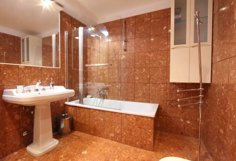 City Apartments Stucky