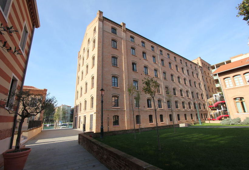 City Apartments Stucky