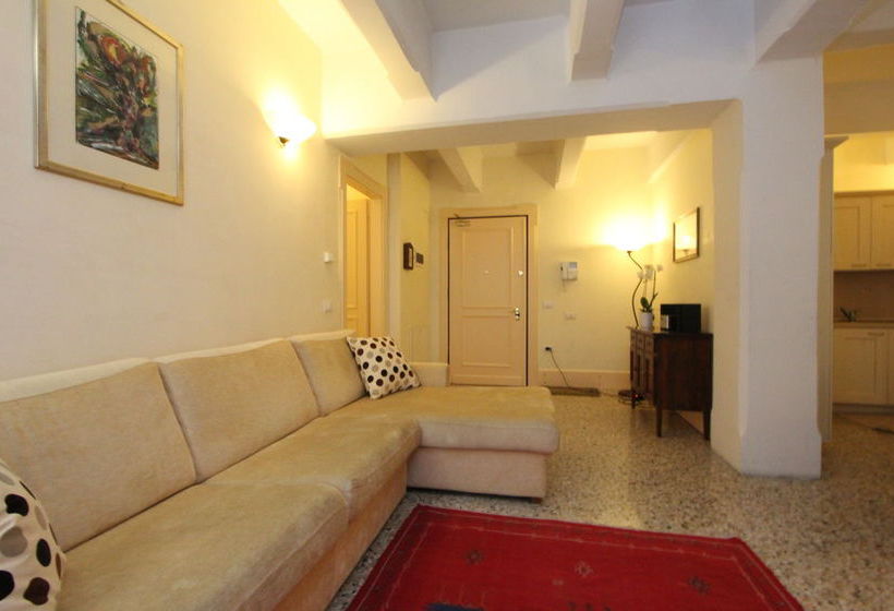 City Apartments Stucky