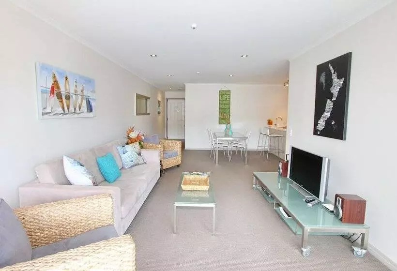 Crow S Nest Apartments