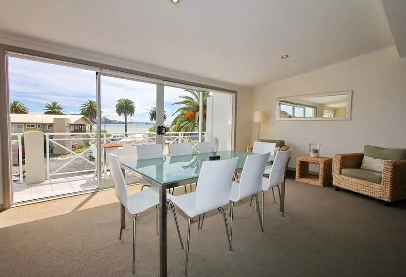 Crow S Nest Apartments