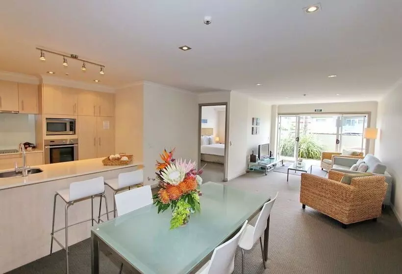 Crow S Nest Apartments