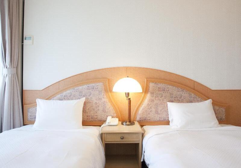 هتل Palace In Moon Beach