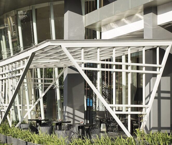 酒店 Aston Bellevue Radio Dalam