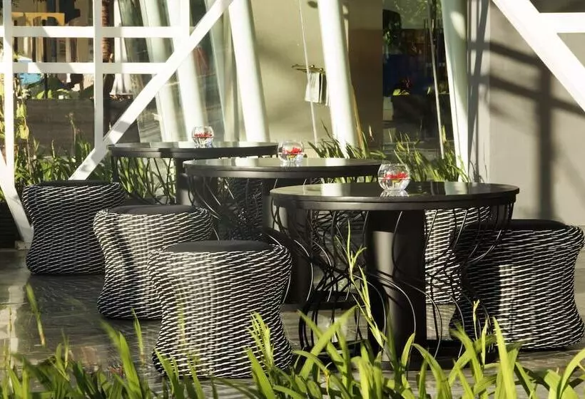 酒店 Aston Bellevue Radio Dalam