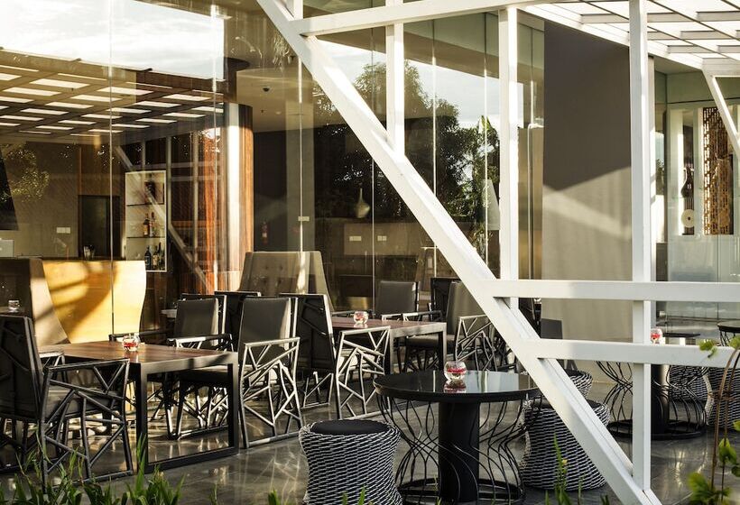 酒店 Aston Bellevue Radio Dalam