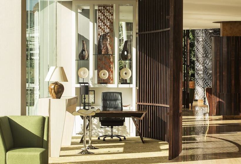 酒店 Aston Bellevue Radio Dalam