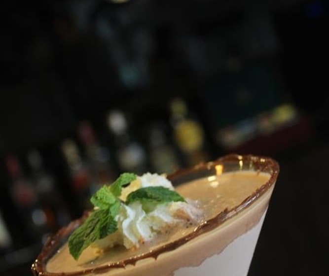 酒店 Aston Bellevue Radio Dalam