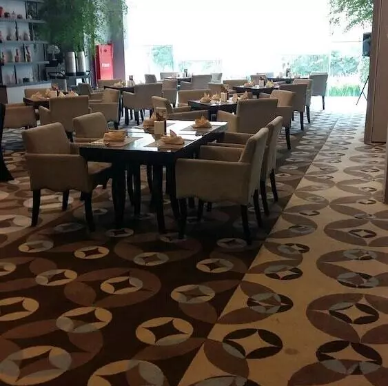 酒店 Aston Bellevue Radio Dalam