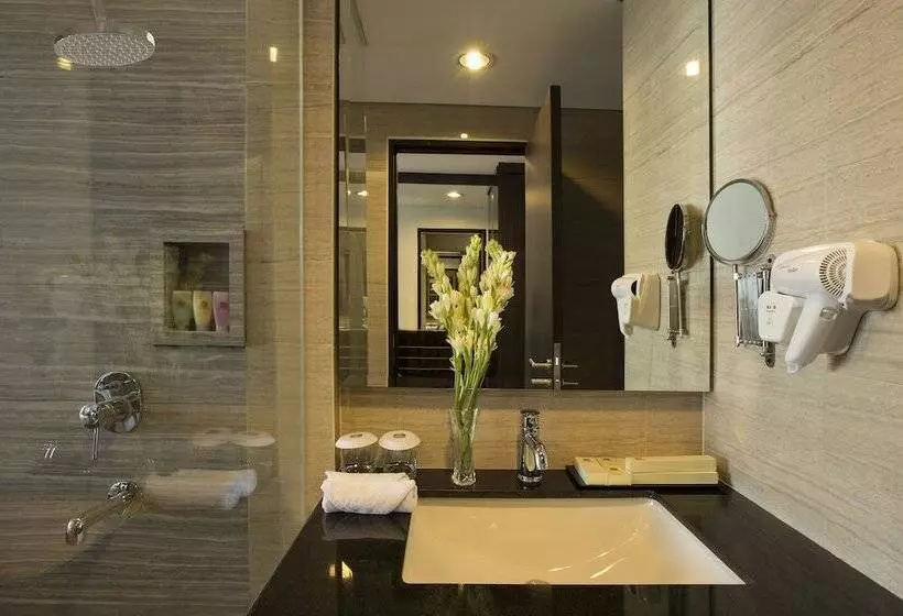 酒店 Aston Bellevue Radio Dalam