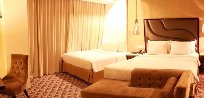 酒店 Aston Bellevue Radio Dalam