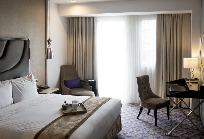 酒店 Aston Bellevue Radio Dalam