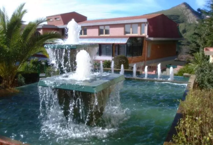 Отель Costellazioni