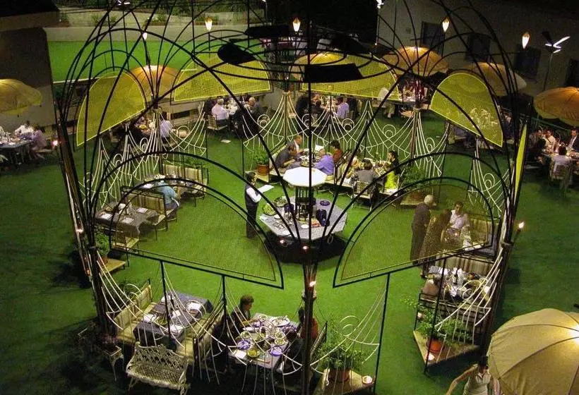 Отель Costellazioni