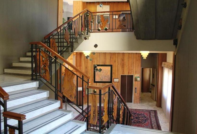 בית מלון כפרי Costellazioni