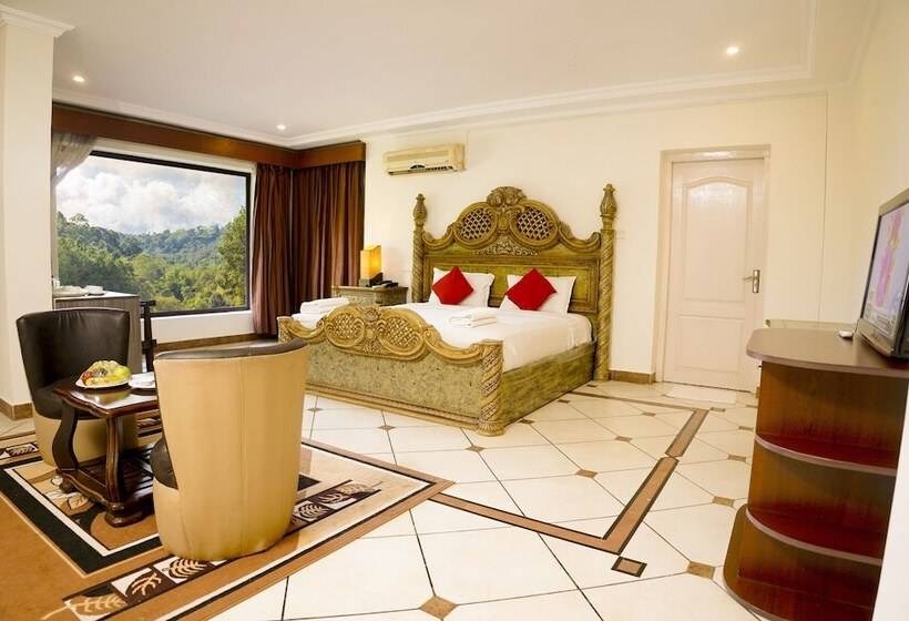 בית מלון כפרי Emarald Resort